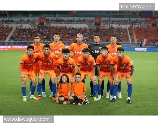 山东鲁能足球球星崛起之路 探秘球员成长背后的奋斗与荣耀